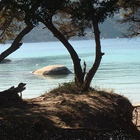 Occhiatana, Santa Giulia Villa *