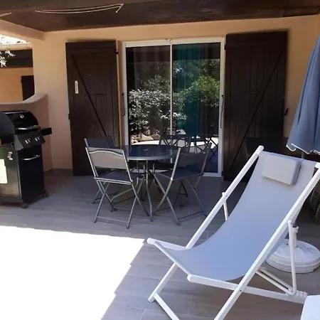 Occhiatana, Santa Giulia Villa *