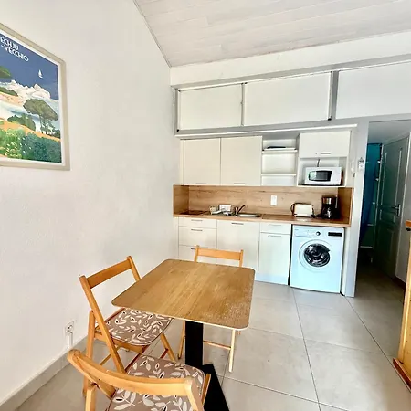 Occhiatana, Santa Giulia Villa