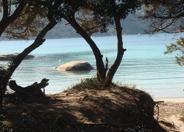 Occhiatana, Santa Giulia Villa *