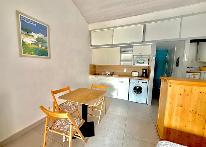 Villa Occhiatana, Santa Giulia *